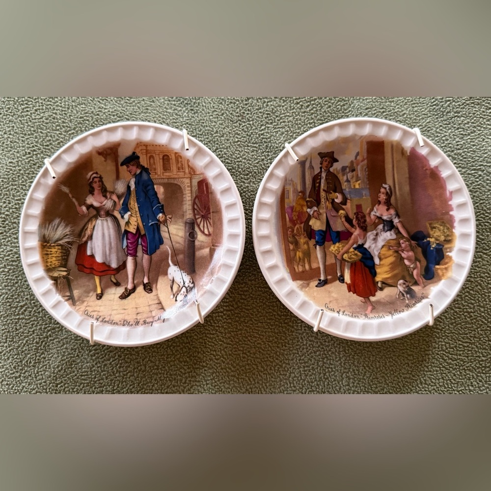 Set of 2 Vintage collectible Weatherby Hanley Royal Falcon Ware. wall decor